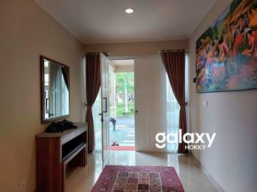 DISEWAKAN RUMAH CANTIK FULL FURNISHED 4BR DI PERUM HARVESTLAND JIMBARAN BADUNG