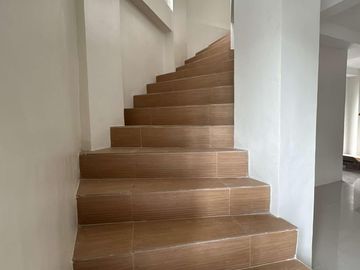 FOR SALE! 2-Storey House and Lot in Brgy Villamonte Bacolod city-AP