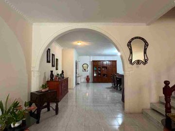 RUMAH 2 LANTAI DI TAMAN POLONIA III  MEDAN