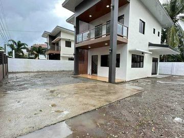 FOR SALE! 2-Storey House and Lot in Greensville North Bacolod City-AP