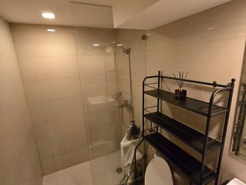 For Rent: Studio Unit in Viceroy Res. BGC for 25k per month!