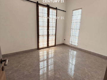 Dijual Rumah Mewah Di Kebayoran Residence, Bintaro Sektor 7 Lingkungan nyaman & Bersih.