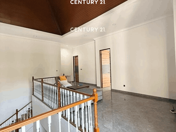 Dijual Rumah Mewah Di Kebayoran Residence, Bintaro Sektor 7 Lingkungan nyaman & Bersih.