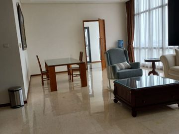 Penthouse Mewah Senopati Suites Jakarta Selatan | 2+1 BR, Private Lift, Fully Furnished