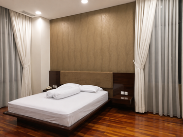 Penthouse Mewah Senopati Suites Jakarta Selatan | 2+1 BR, Private Lift, Fully Furnished