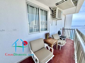 Departamento de playa con terraza y vista al mar