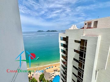 Departamento de playa con terraza y vista al mar