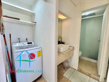Departamento de playa con terraza y vista al mar