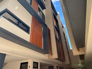 San Juan Townhouse for Sale 3Bedrooms with Parking Brand New Clean Title Good deal near Banawe New Manila Quezon City Village Sta Mesa Heights Araneta