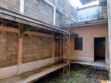 Gudang rapi siap huni berikut office 2 lantai di Taman Tekno