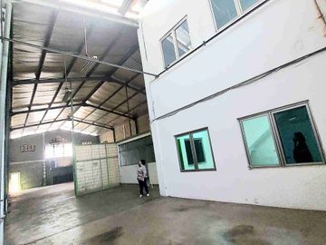 Gudang rapi siap huni berikut office 2 lantai di Taman Tekno