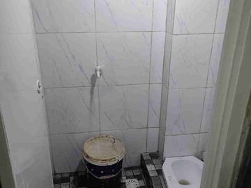 Di kontrakan Ruko 2 Lantai Luas