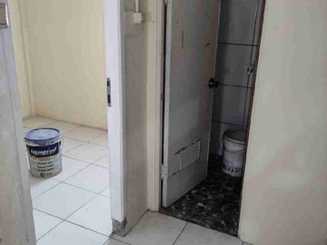 Di kontrakan Ruko 2 Lantai Luas