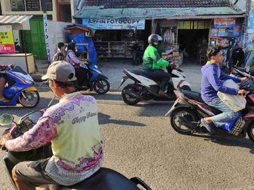 Di kontrakan Ruko 2 Lantai Luas
