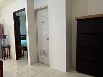 Disewakan Apartemen Mediterania Garden 2 Tower G View Pool