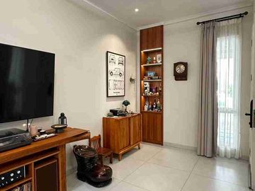 DIJUAL RUMAH ISTIMEWA SIAP HUNI DI ALAM SUTERA