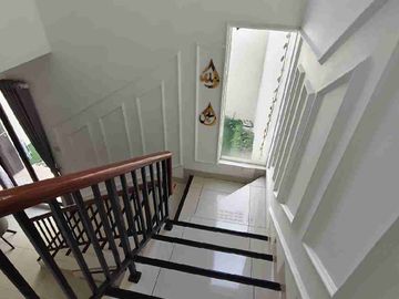 Dijual Rumah Bagus Hoek Cluster Arana Harapan Indah Bekasi