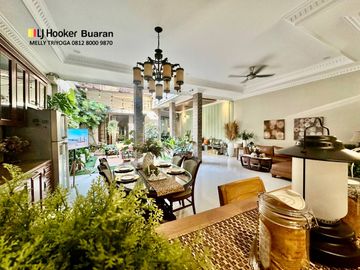 Dijual Rumah Cantik dengan Interior Modern Furnished di Komplek Al Duren Sawit Jakarta Timur