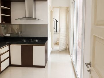 DIJUAL RUMAH DI THE SPRING CLUSTER SCARLET, GADING SERPONG