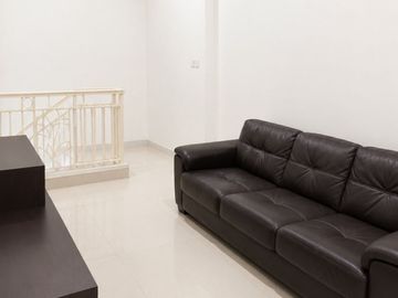 DISEWA RUMAH DI THE SPRING CLUSTER SCARLET, GADING SERPONG