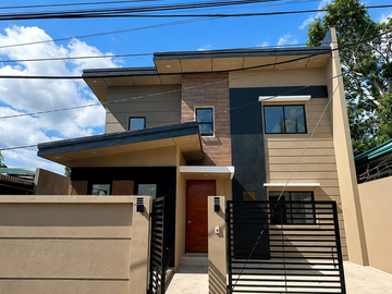 FOR SALE! 2-Storey House and Lot w/ 4 Bedrooms in Brgy Villamonte Bacolod City-AP