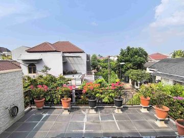 Dijual Rumah 2 lantai dekat SMA  Al Azhar Kemang Pratama bebas banjir