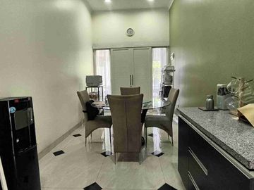 Dijual Rumah 2 lantai dekat SMA  Al Azhar Kemang Pratama bebas banjir