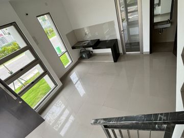 Rumah Hoek Nashville 2LT 7,5x10 75m2 2KT Siap AJB Pantai Indah Kapuk 2
