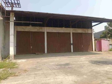 Disewakan Gudang siap pakai di pinggir jalan utama Cibarusah Cikarang
