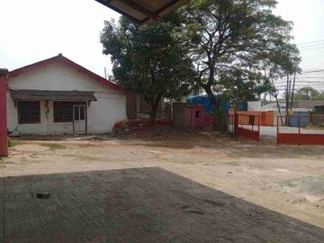 Disewakan Gudang siap pakai di pinggir jalan utama Cibarusah Cikarang