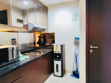 Disewakan Apartemen Central Park Furnished Lantai Tinggi - 2BR+1 (82.5 m²) Tower Alaina, 160 Juta/Tahun, Central Park, Jakarta Barat