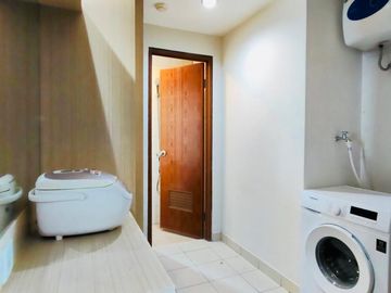 Disewakan Apartemen Central Park Furnished Lantai Tinggi - 2BR+1 (82.5 m²) Tower Alaina, 160 Juta/Tahun, Central Park, Jakarta Barat