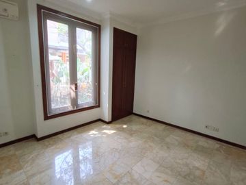 Dijual - Rumah di Area Strategis Cipete. Dekat MRT Stasiun