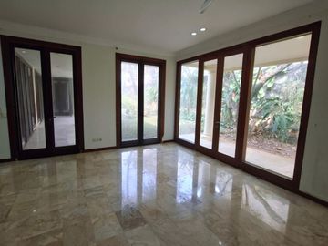 Dijual - Rumah di Area Strategis Cipete. Dekat MRT Stasiun