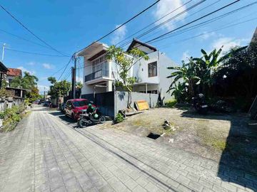 Tanah luas kecil Jalan Wirasatya Renon