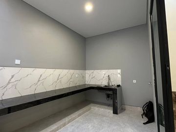Dijual Rumah Baru 2 Lantai Siap Huni Modern Minimalis di Panjang Jiwo Permai, Tenggilis