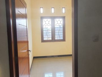 Repost Disewakan Rumah 2 Lantai di Pulo Sirih, Galaxy, Bekasi
