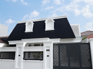 BRAND NEW AMERICAN CLASSIC HOUSE DALAM KOMPLEK KEBAYORAN BARU