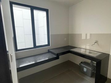 Disewakan Rumah Permata Hijau Residence Pik2, 12X20, 4+1Kt