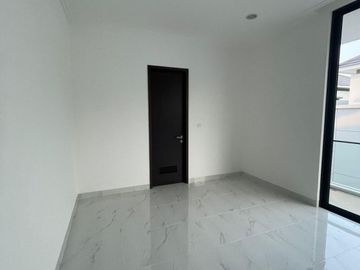 Disewakan Rumah Permata Hijau Residence Pik2, 12X20, 4+1Kt