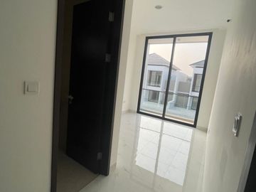 Disewakan Rumah Permata Hijau Residence Pik2, 12X20, 4+1Kt