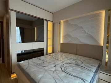 DISEWAKAN APARTEMEN SKYHOUSE 3BR BSD FULL FURNISHED BRAND NEW SEBELAH MALL AEON