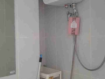 DISEWAKAN APARTEMENT TOKYO RIVERSIDE TYPE STUDIO SEMI FURNISHED