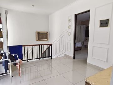 DIJUAL Apartemen Bassura City Lt 32 Full Furnished Lokasi sangat strategis dekat area perkantoran, dekat dengan Mall.