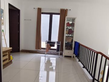 DIJUAL Apartemen Bassura City Lt 32 Full Furnished Lokasi sangat strategis dekat area perkantoran, dekat dengan Mall.