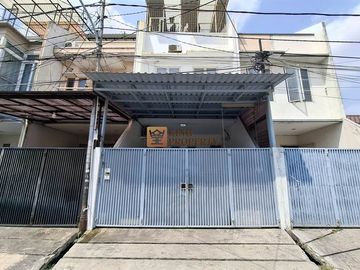Dijual Rumah 3 Lantai di Komplek Bidara, Tomang, Jakarta Barat, 3 Kamar Tidur, Luas Lantai 75 M², Bebas Banjir