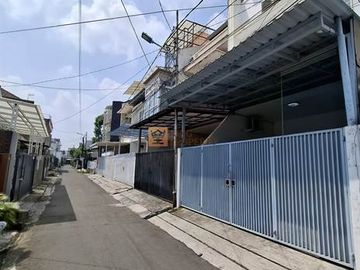 Dijual Rumah 3 Lantai di Komplek Bidara, Tomang, Jakarta Barat, 3 Kamar Tidur, Luas Lantai 75 M², Bebas Banjir