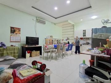 Dijual Rumah 3 Lantai di Komplek Bidara, Tomang, Jakarta Barat, 3 Kamar Tidur, Luas Lantai 75 M², Bebas Banjir