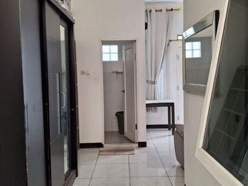 Rumah 2 Lantai Dalam Cluster di Jalan H Koja Beji Selangkah ke UI