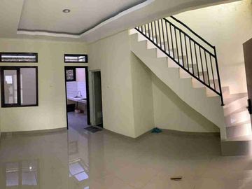 rumah 2 lantai minimalis harga 660jt di Panyileukan residen Bandung